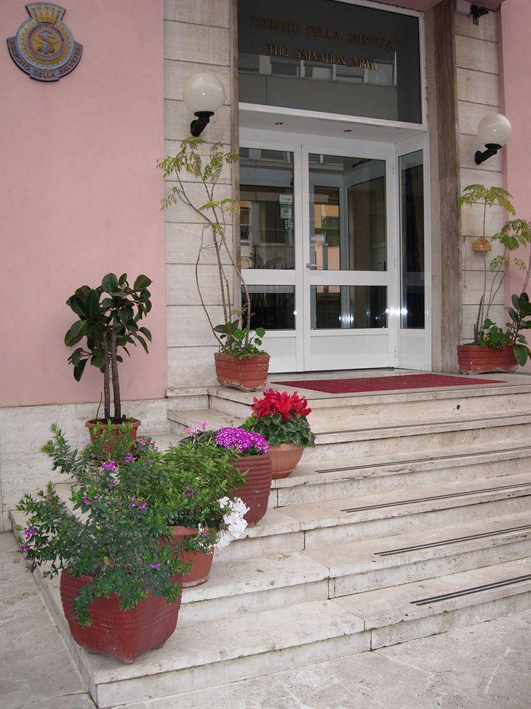 Foresteria Roma Esercito Della Salvezza Zewnętrze zdjęcie