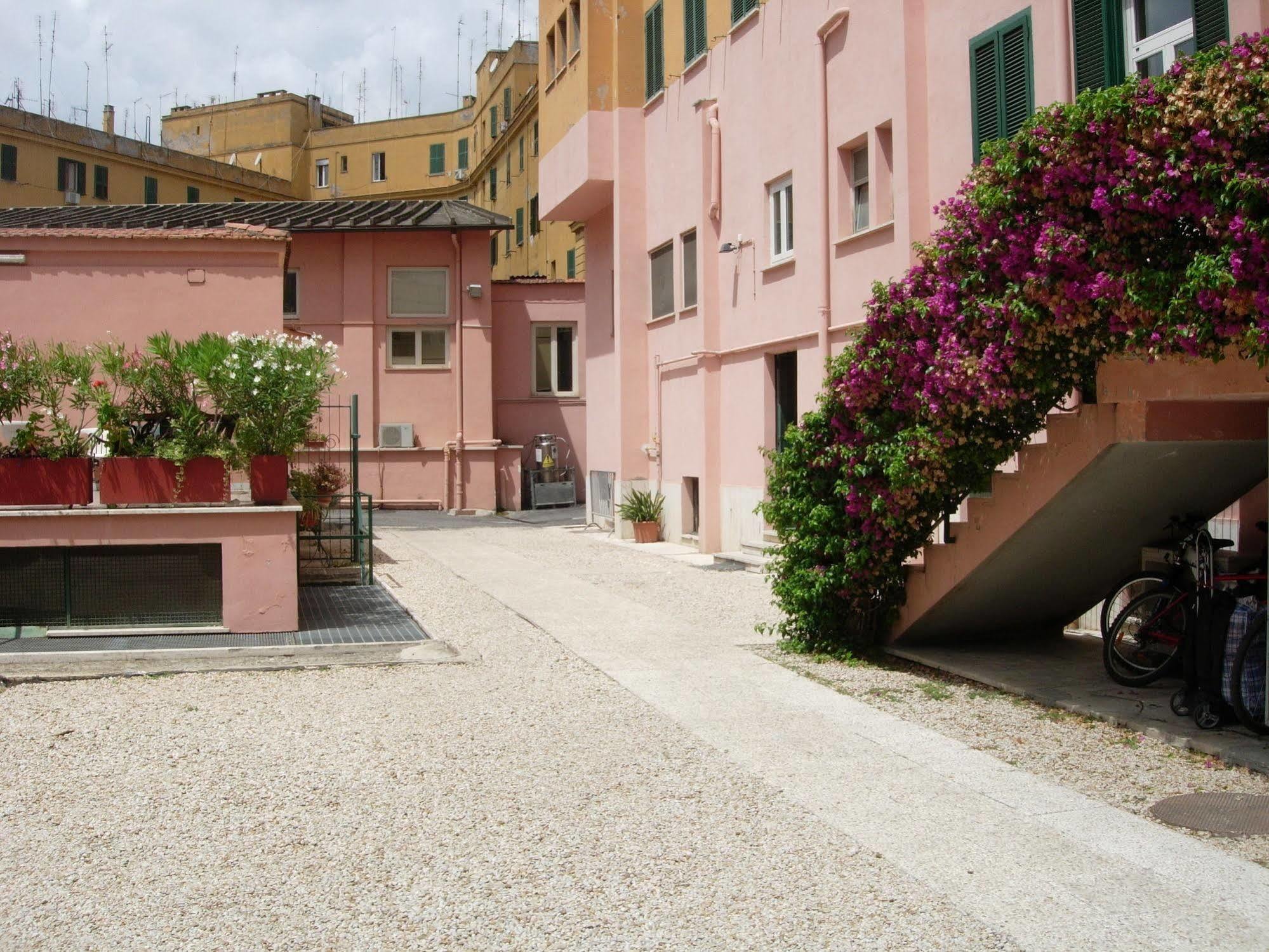 Foresteria Roma Esercito Della Salvezza Zewnętrze zdjęcie